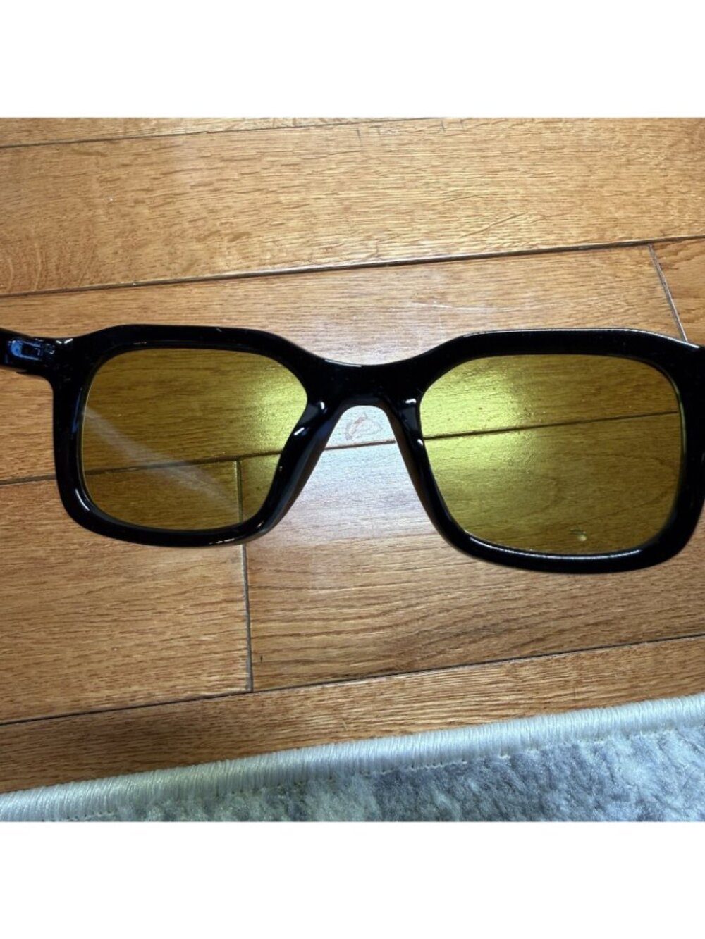 AIRE Black Rectangle Sunglasses Green Lens Retro Unisex Classic Trendy UV - Picture 7 of 9